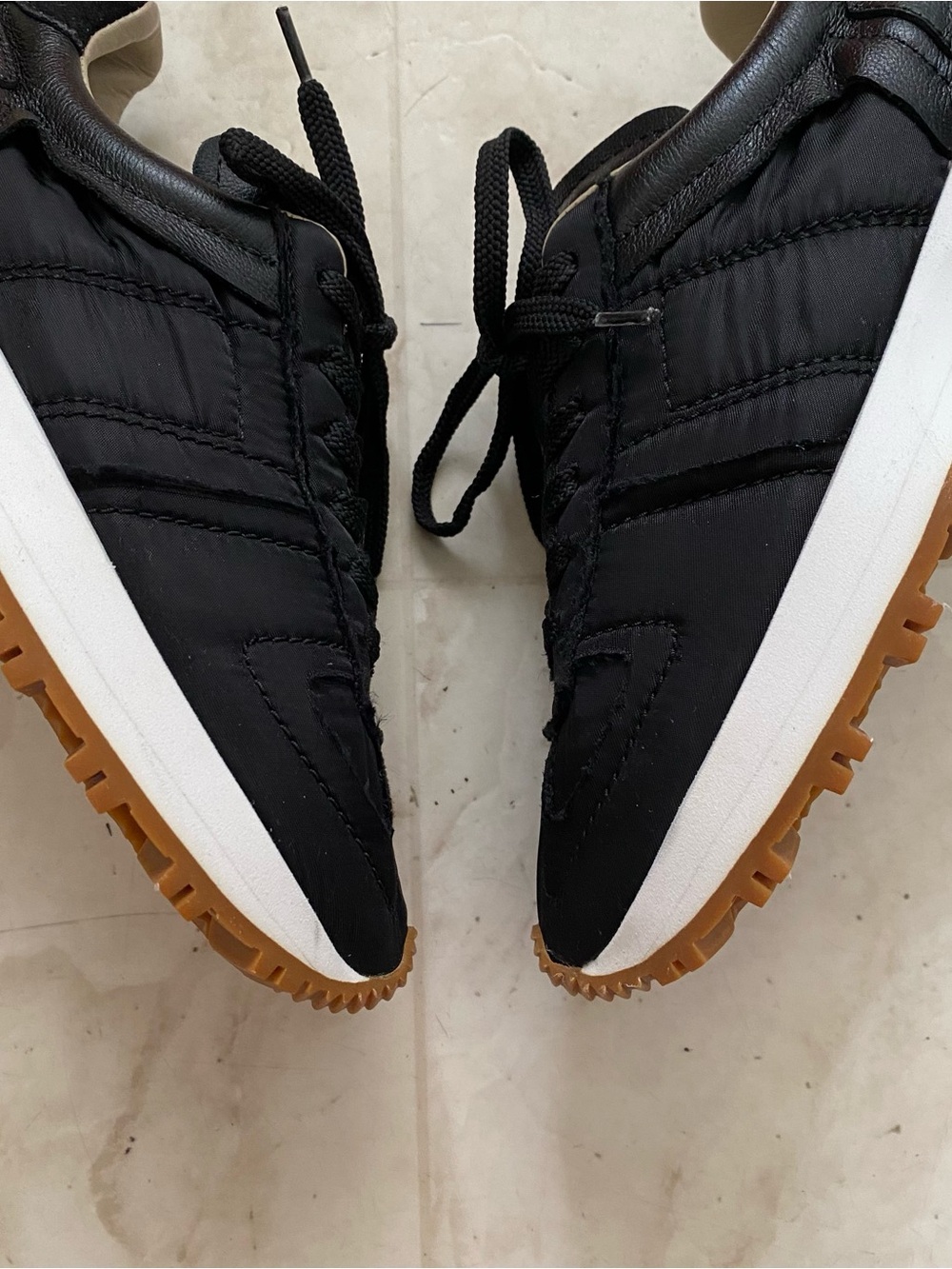 $690 Maison Margiela Black Leather Suede Gum Sole 50-50 Low Top Sneakers Size 7 - Picture 7 of 15